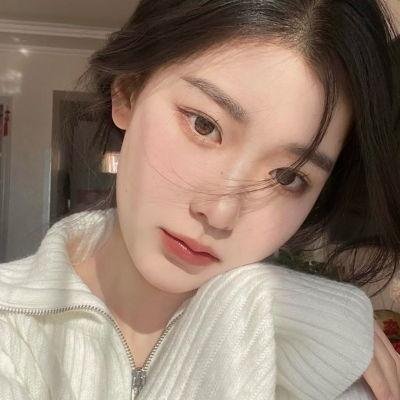 《吸血鬼生活生活第二季》封面